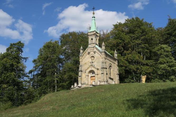 Ubytovani U Brabantika Desná Exteriör bild